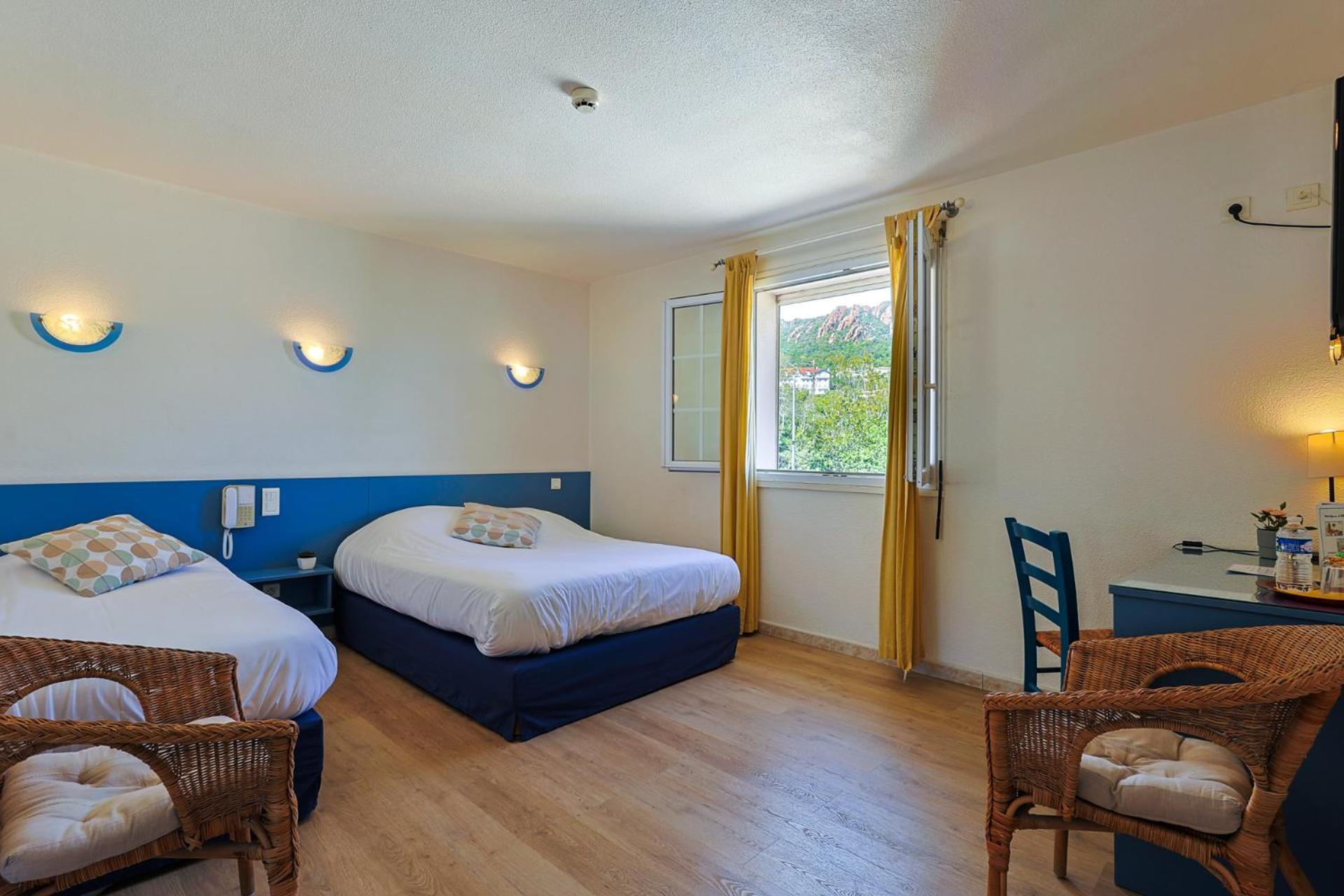 Logis L'esterella Hotel Saint-Raphael (Var)