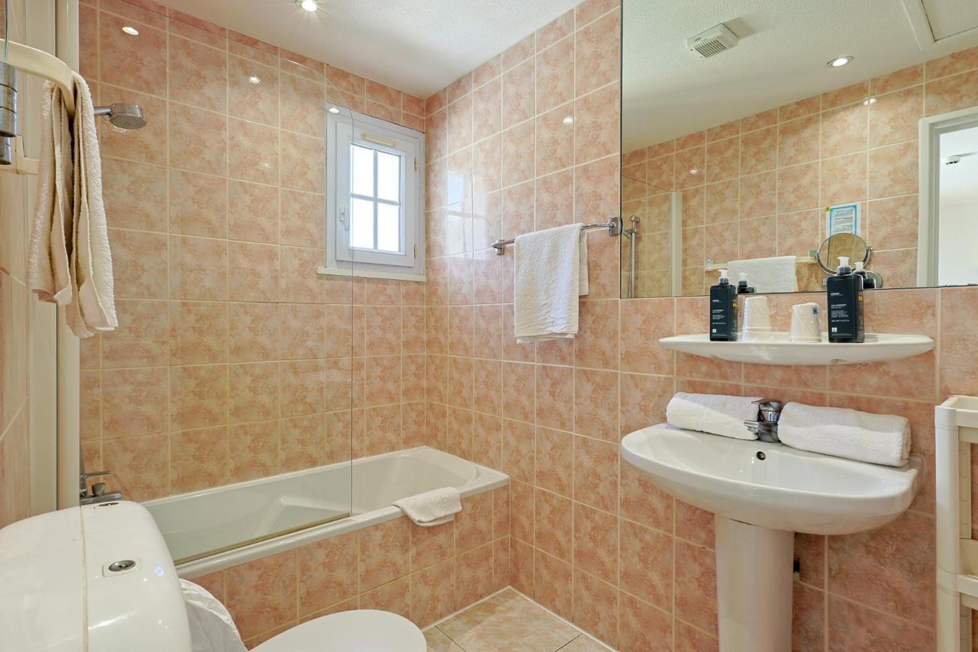 Logis L'esterella Saint-Raphael (Var)