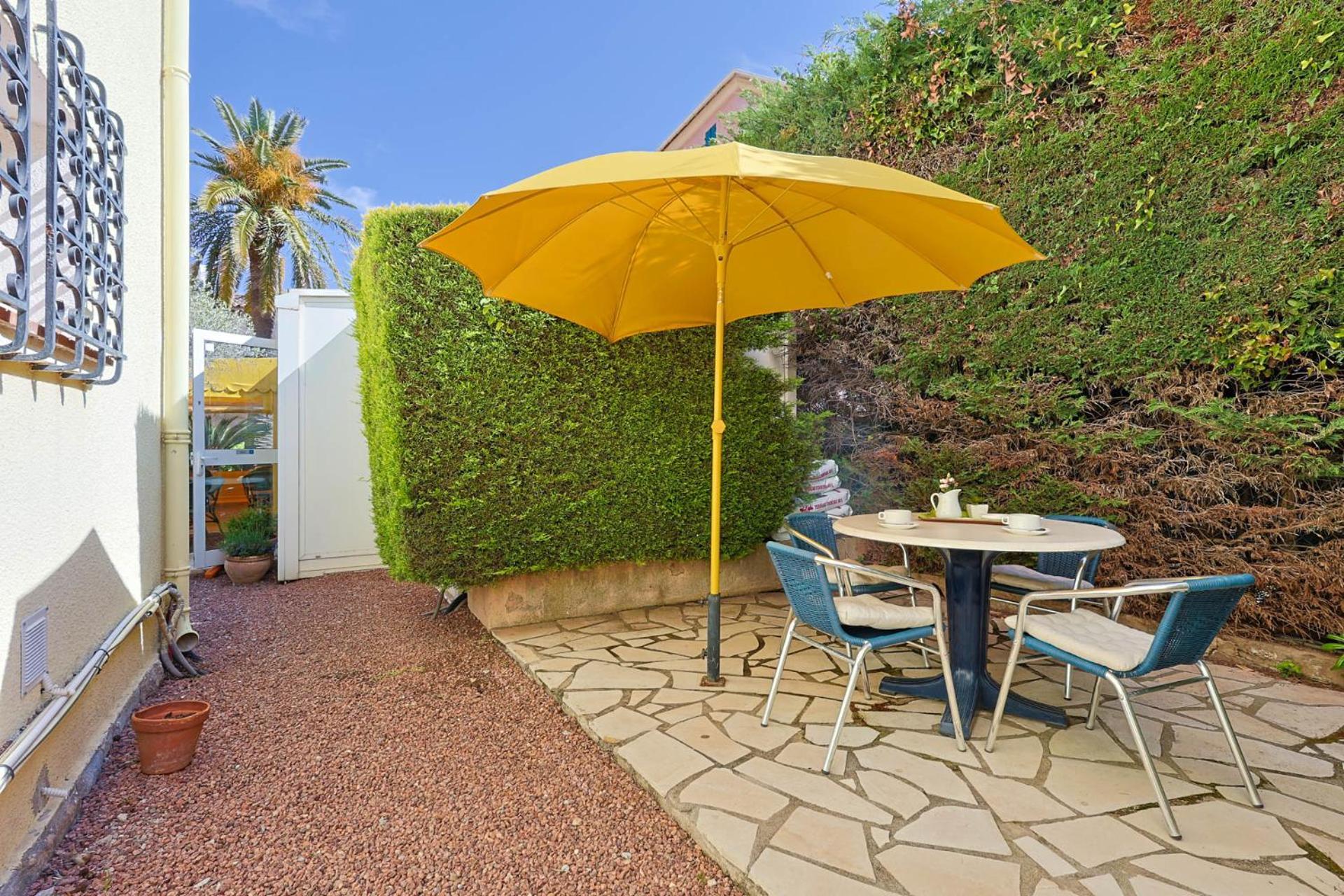 Hotel Logis L'esterella 3*